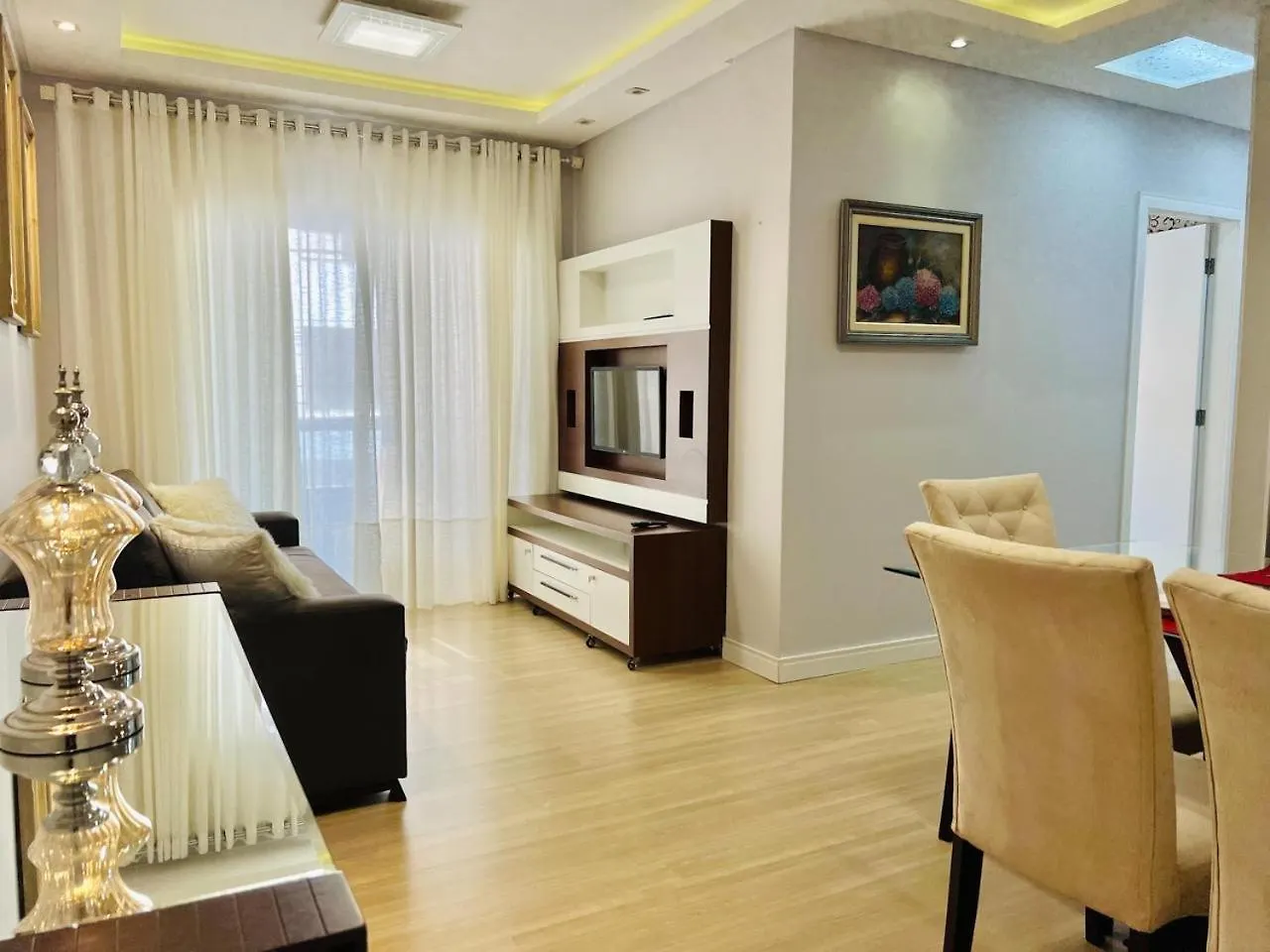Lindo Apto Balneario Camboriu 1200 M Praia Central Apartment