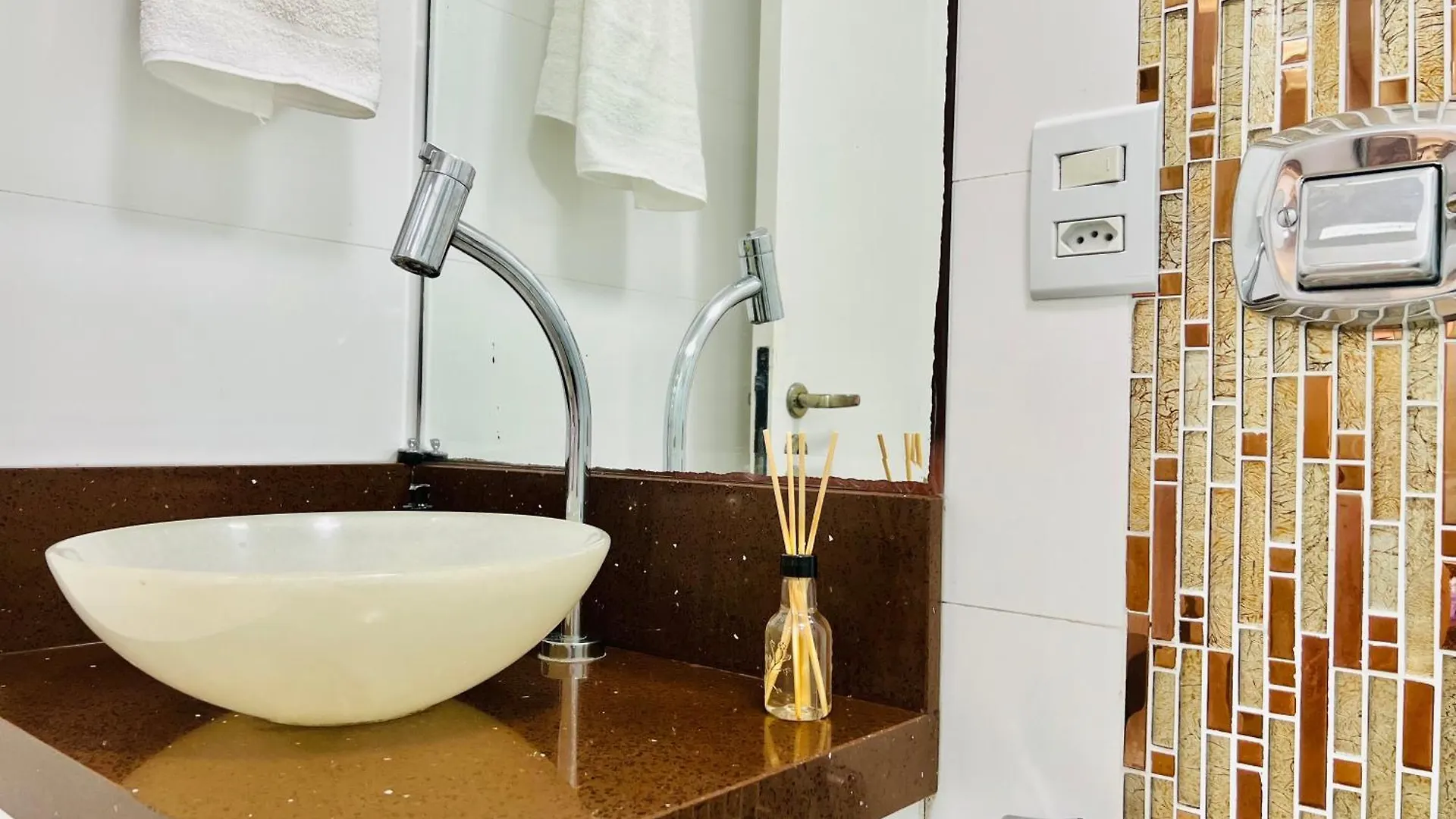 Lindo Apto Balneario Camboriu 1200 M Praia Central Apartment
